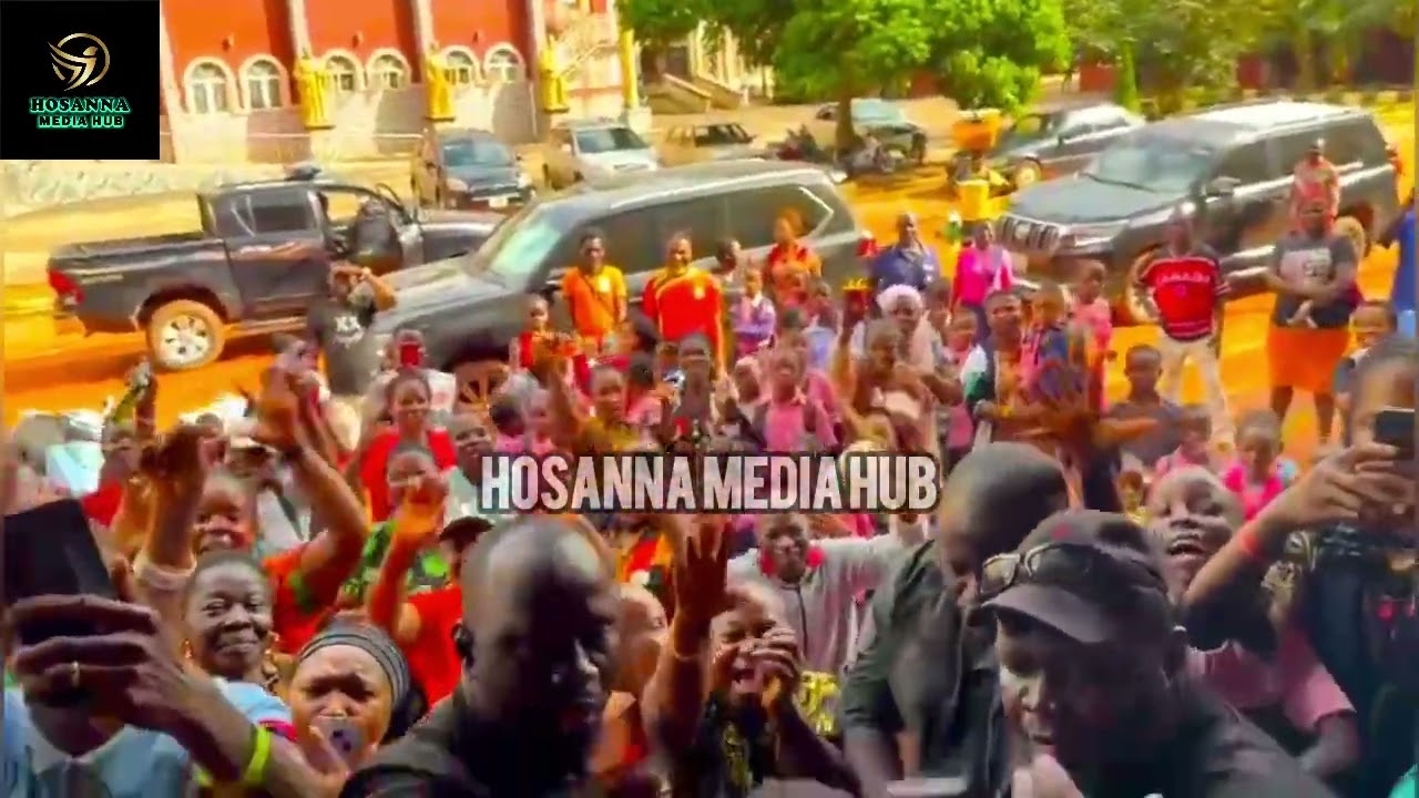 Evang Ebuka Obi Meets Cardinal of Ekwulobia π