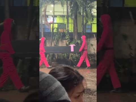 Geng Ibu-ibu Julid Tiba-tiba Dapet Undangan dari Pink Guard! | Squid Game