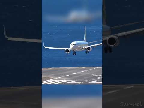 INREDIBLE Crosswind Landing at Madeira #crosswinds