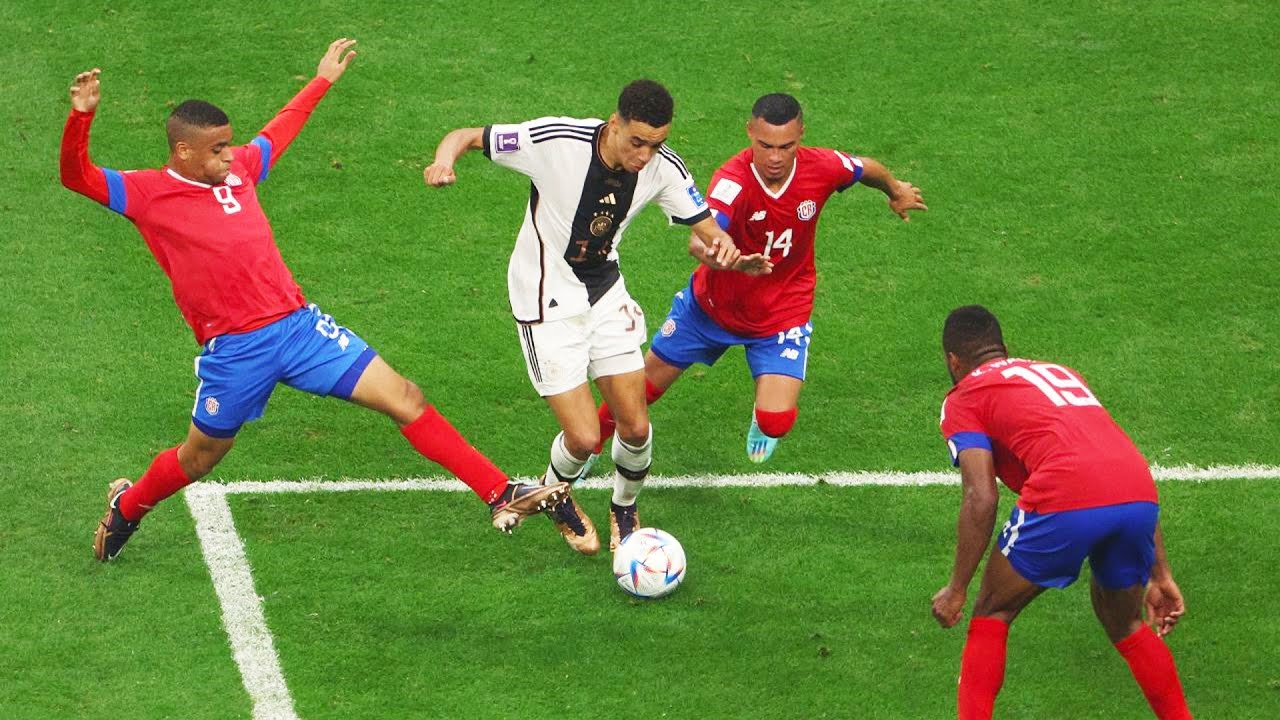 Jamal Musiala's Amazing Skills & Goals ⚽