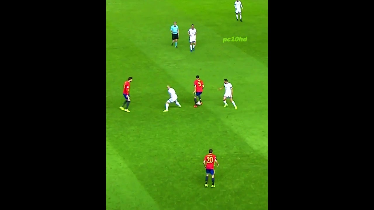 Sergio Busquets: Master of Calm with Zero Pressure 😍