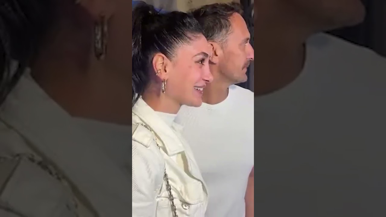 Sitare Akbaş Sergide Gergin Anlar Yaşadı! 🎨