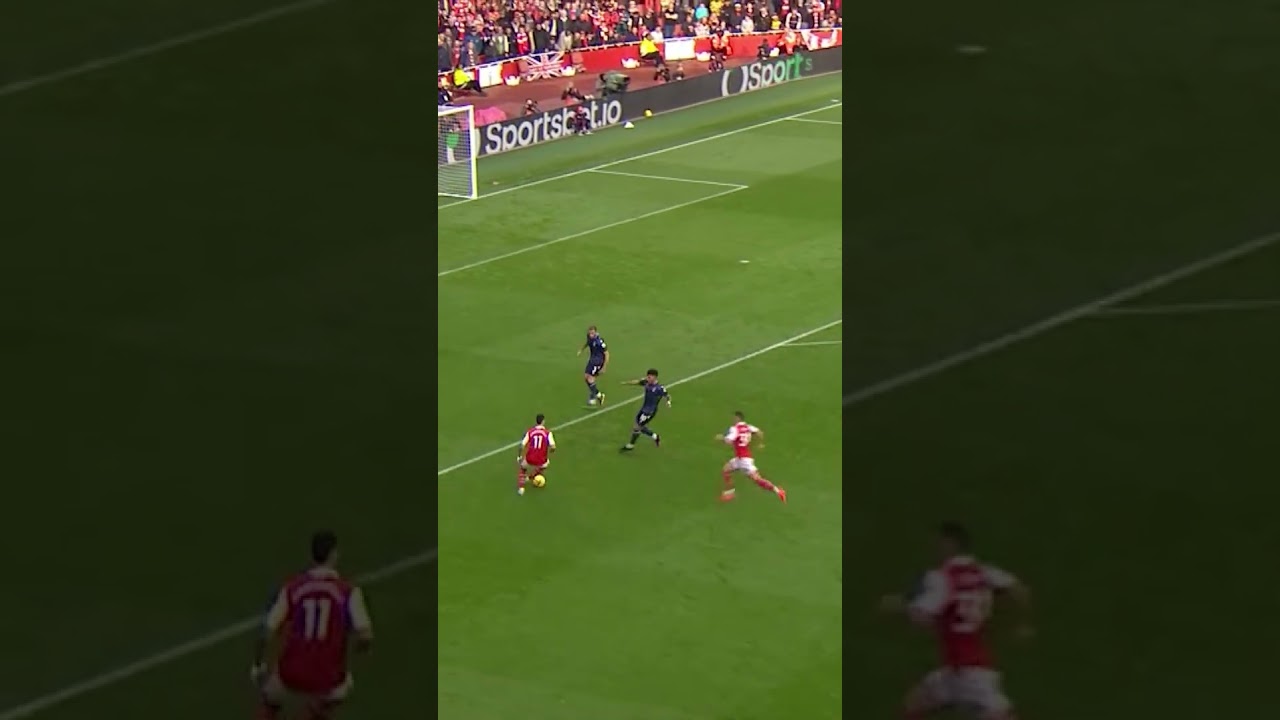 Incredible Arsenal Goal by Reiss Nelson ⚽