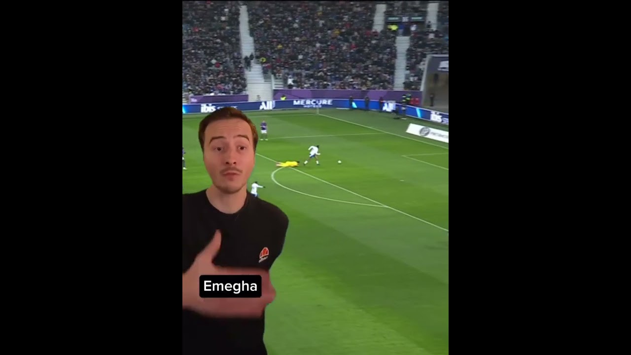 La révérence pour Emegha 😂  #football #ligue1 #foot #ligue1mcdonalds #soccer #footballshorts #sports