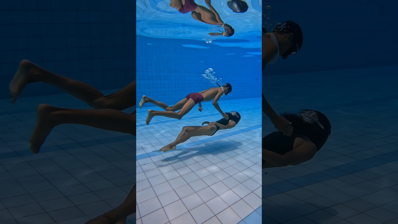 Underwater Couple Goals 🌊