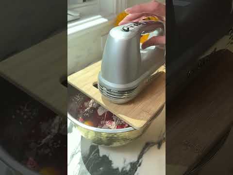 Life Hack: Hand Mixer to Stand Mixer #lorafied #hack #lifehacker #hereforyou #hacks #baking