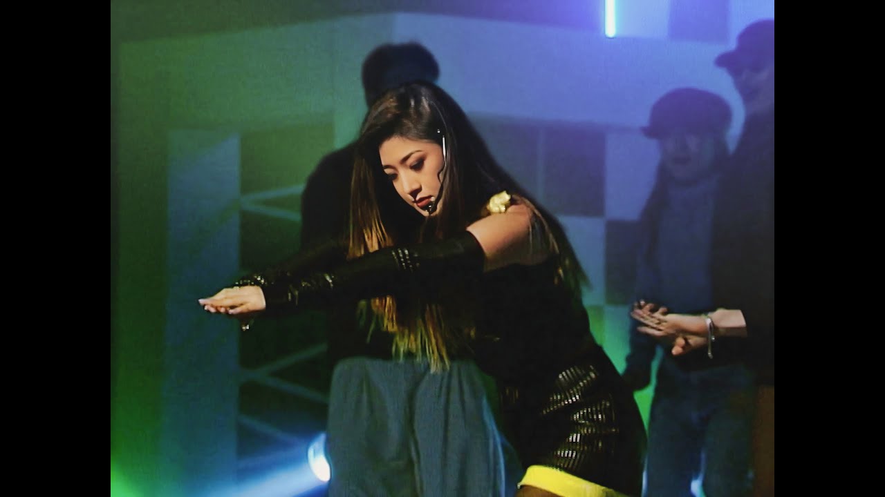 버스 온다! 자자와 K-pop 무대 🎶