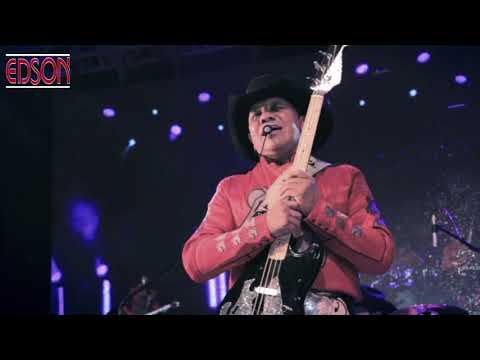 Bronco llorando bajo la lluvia, corazon Duro, lagrimas sal y limon