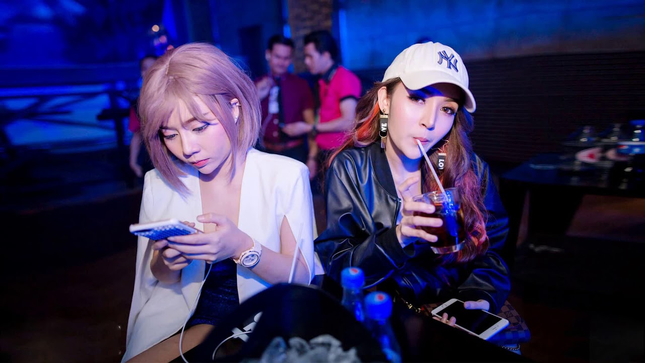 เพลงแดนซ์มันๆ ชุดพิเศษ 2018 | ไม่มีโฆษณา 🕺