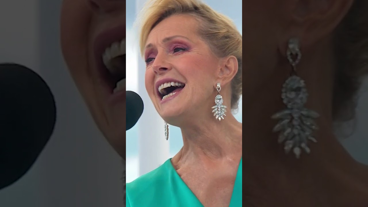 Helena Vondráčková's Stunning Artwork 🎨 | Dzień Dobry TVN #shorts