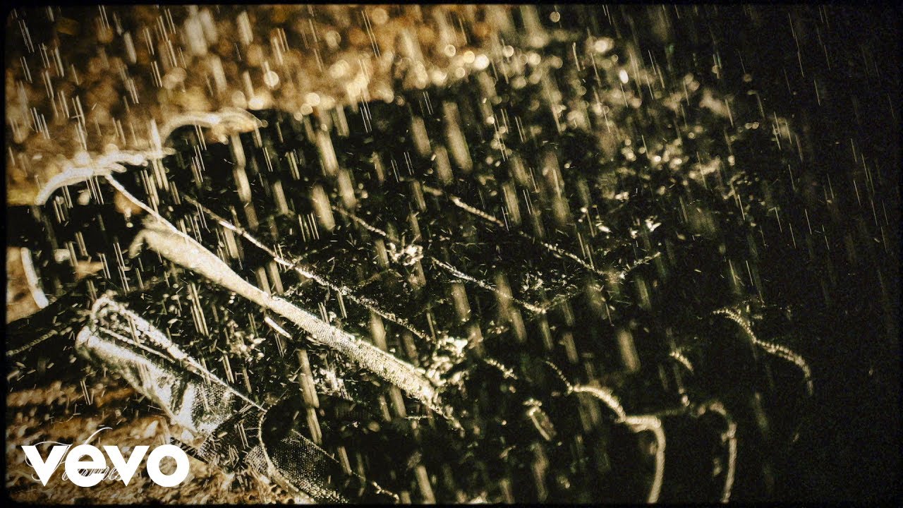 Geolier's New Visual for 'HERMES' 🎥 | Watch & Download Now