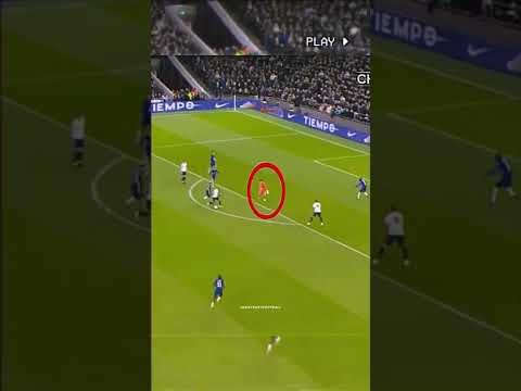 offside 🤯😳 explain how ...(smart move from  keeper🔥)