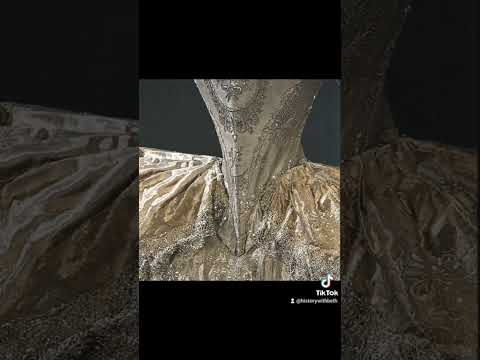 Marie Antoinette's wedding dress #history #marieantionette #wedding #historia #france #historical