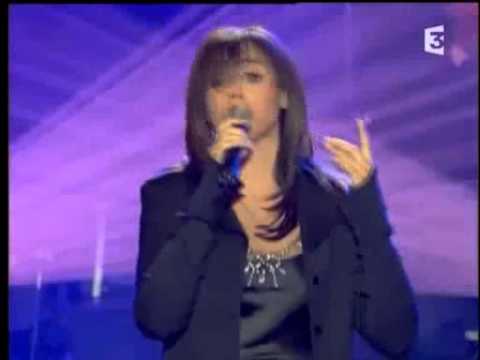 Chimène Badi Covers 'Je te promets' for Johnny Hallyday 🎤