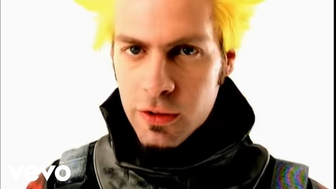 Powerman 5000 - Nobody's Real (Music Video)