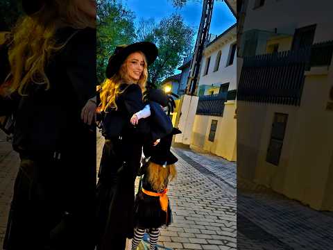 Amber Heard Shares Rare Halloween Photos with Her 3 Kids 🎃👩‍👧‍👧 #AmberHeard #Halloween