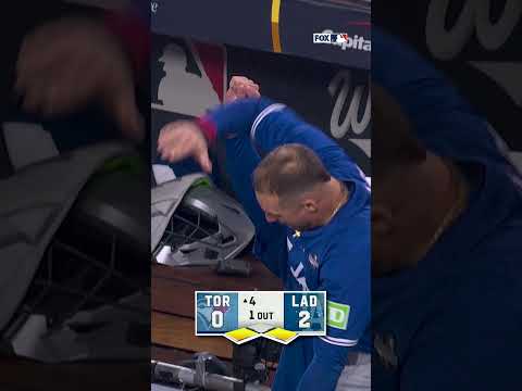 ALEJANDRO KIRK FOR THE LEAD ๐ช #MLB #bluejays #worldseries