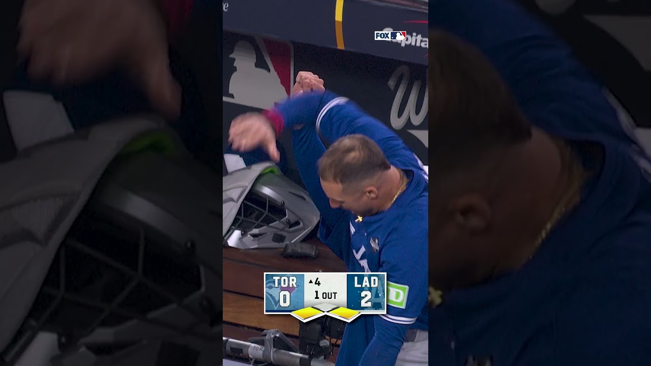 Alejandro Kirk Aims for Leadership in the Blue Jays 🏆 #MLB #WorldSeries