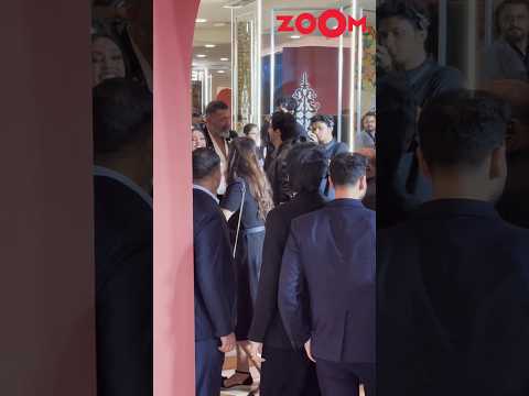 Aryan Khan LAUGHS while chatting with Bobby Deol at The Bads Of Bollywood screening 😍 #shorts