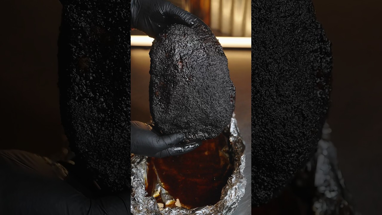 Master the Foil Boat Method for Perfect Brisket on a Gravity-Fed Smoker 🥩