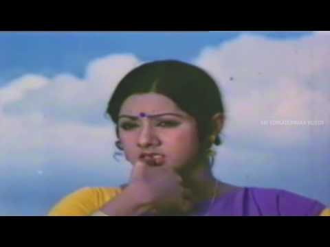 Sri Devi Crossing River Scene || Padaharella Vayasu Movie || Sridevi, Chandra Mohan || Sri Venka