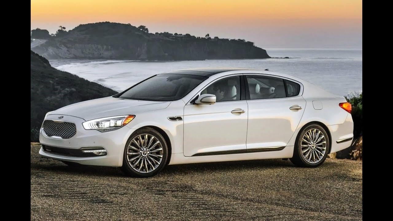 2017 Kia K900 Luxury Sedan Review & Price