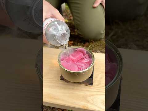 ✅ The guy shows SURVIVAL skills in the FOREST 💦 #camping #survival #bushcraft #outdoors #lifehack