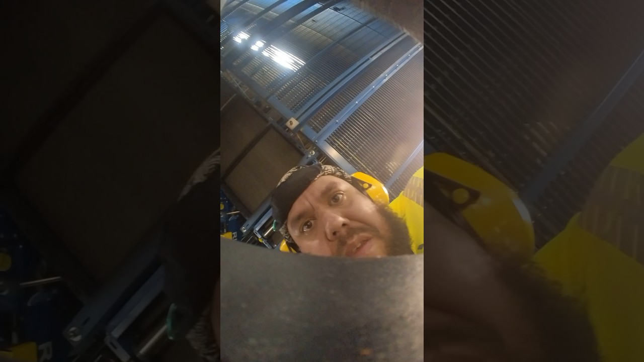 We Hidden a Camera in Our Luggage — TSA's Reaction Was Surprising! 👀