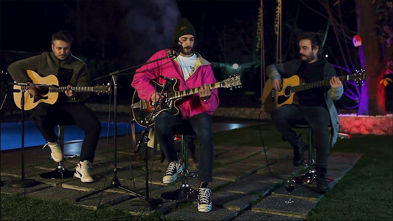 Ufuk Beydemir'in Yeni Akustik Performansı 'HİÇ' Şimdi Yayında 🎶