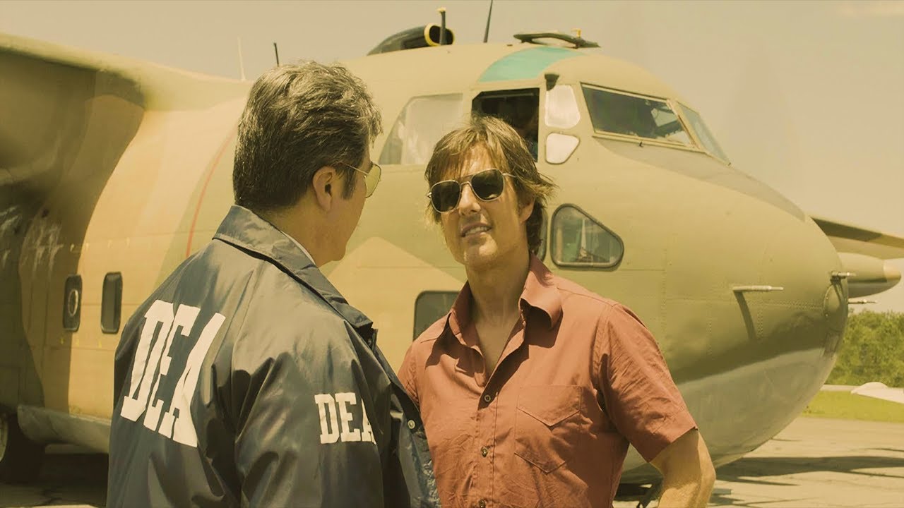 American Made (2017) Tom Cruise Hindi Explained 🇺🇸