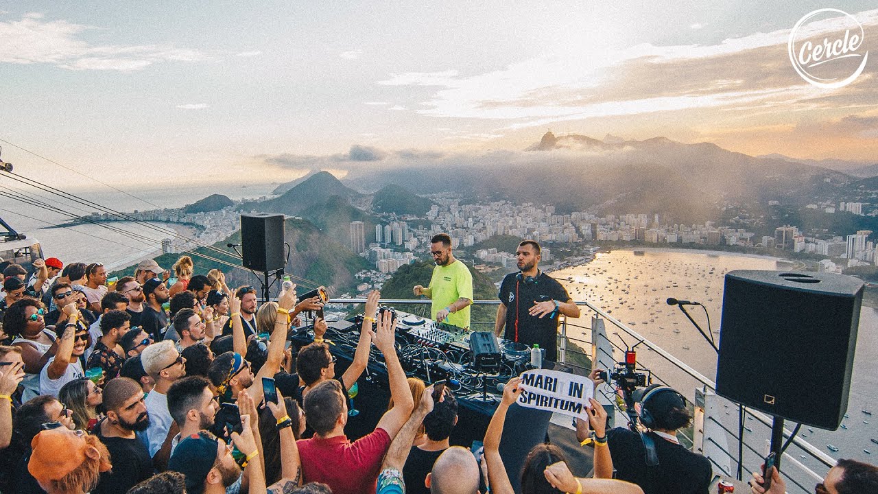 ARTBAT Performs Exclusive Set at Pão de Açúcar 🎶