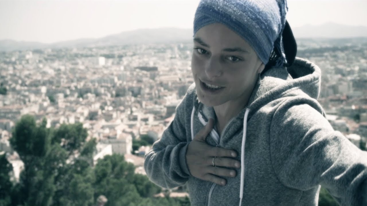 Keny Arkana - Vie d'artiste (Official Clip) 🎶