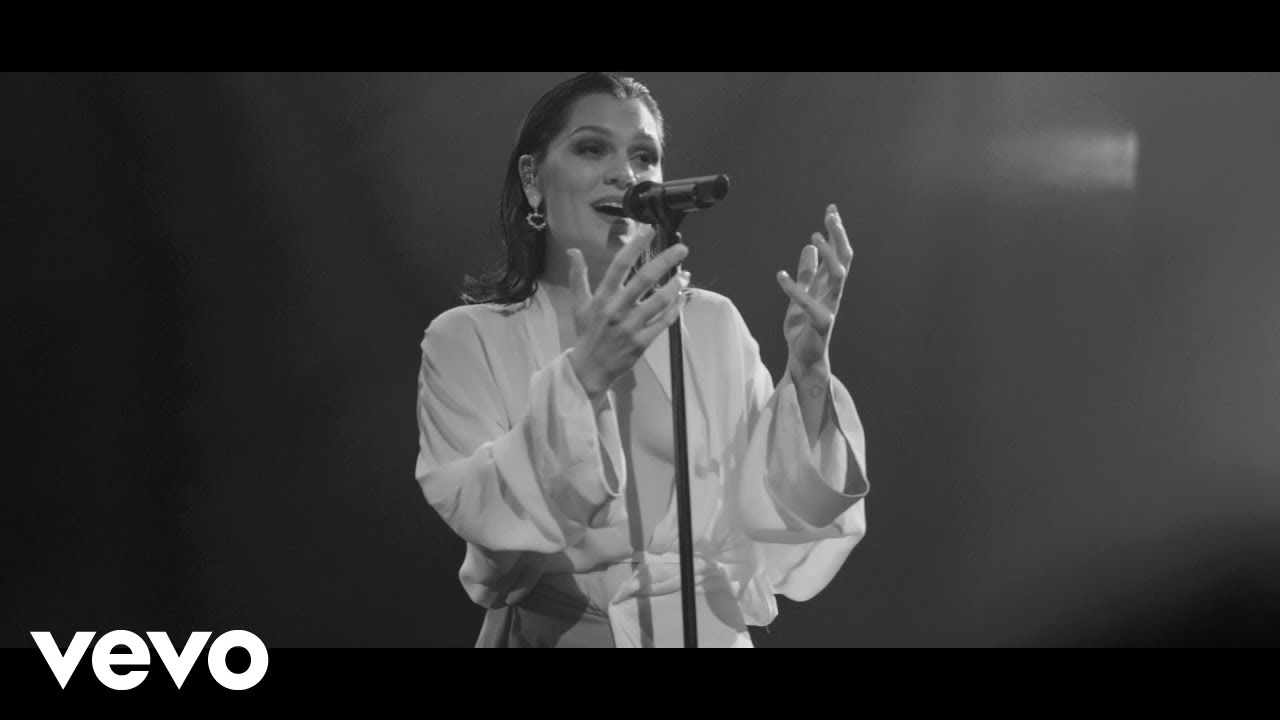 Jessie J Live at Troubadour - Who You Are Collection