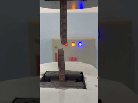 UTM |Universal Testing Machine|Tensile strength|#industrialskills #welding #tensile #trending #viral