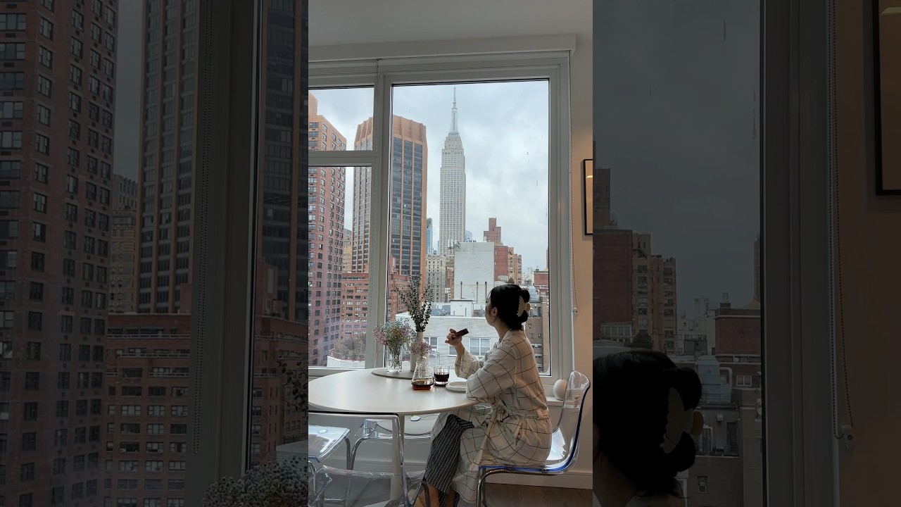 A Day in My NYC Apartment 🗽 | Empty Tour & Q&A