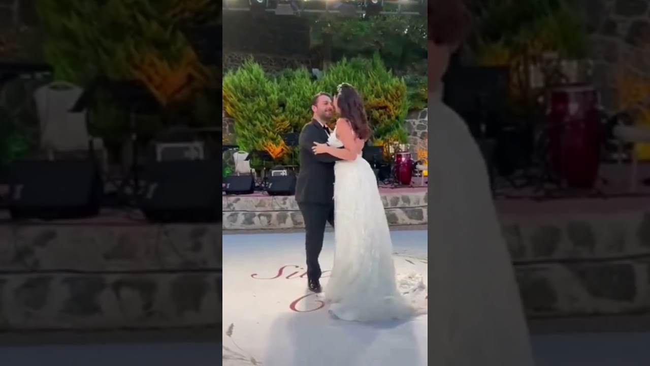 14 Yıllık Arkadaşlık Aşka Dönüştü: Sitare Akbaş Gelin Oldu 💍