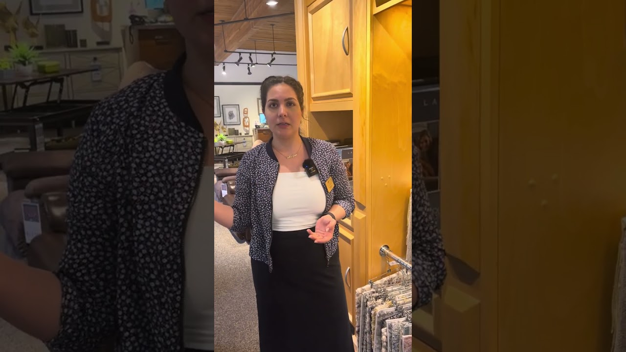 Expert Tips: How to Choose the Perfect Fabric for Your Furniture 🛋️