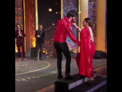 Karan & Preeta Romantic Kiss Scene π