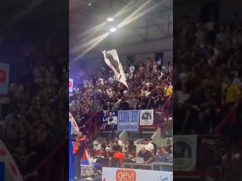 CHE BELLO È… - Curva Est Napoli (Basket)