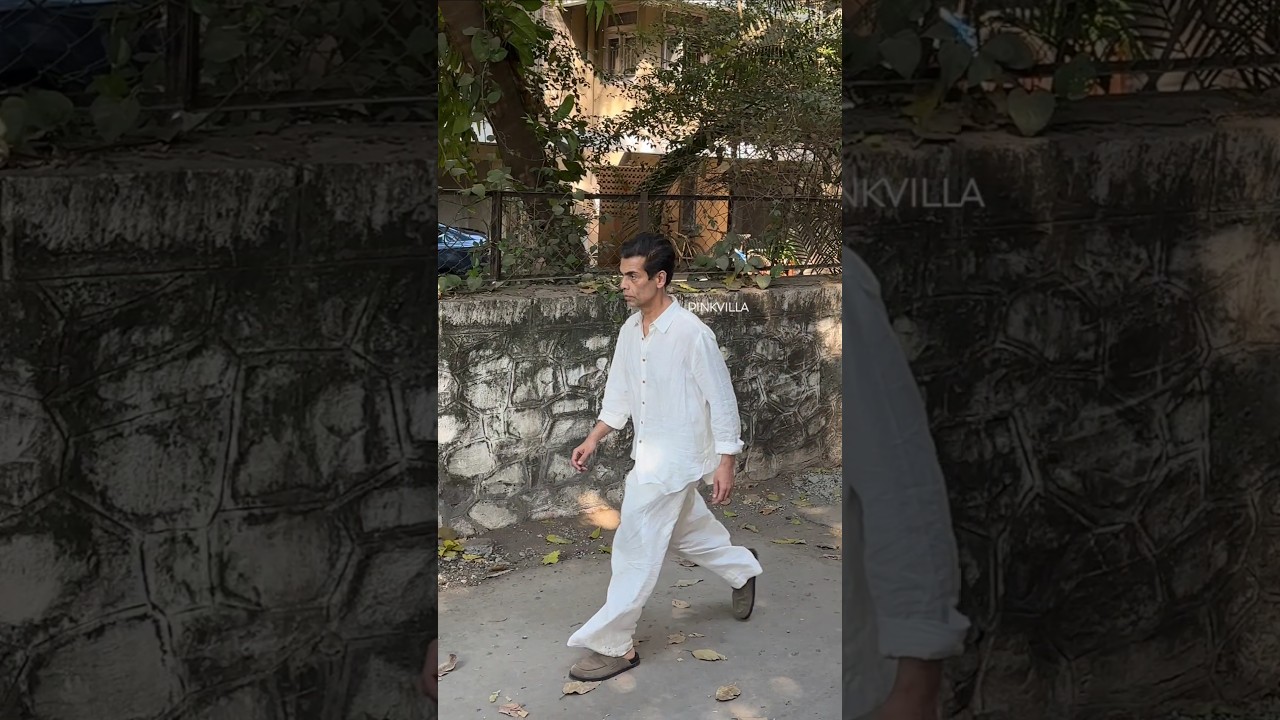 Karan Johar Attends Ayan Mukerji's Father's Funeral 💔 | Bollywood Tributes #shorts