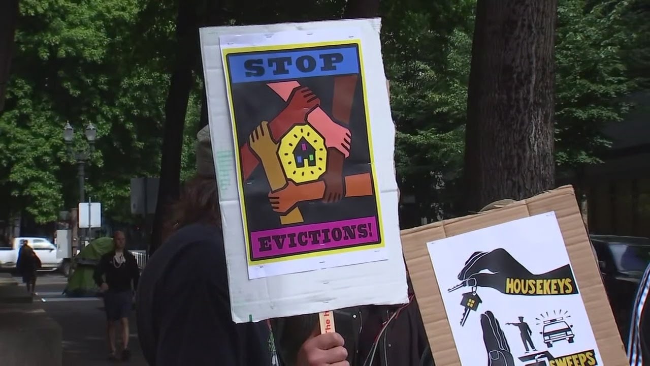 Protest in Portland for Eviction Moratorium Extension 🏢