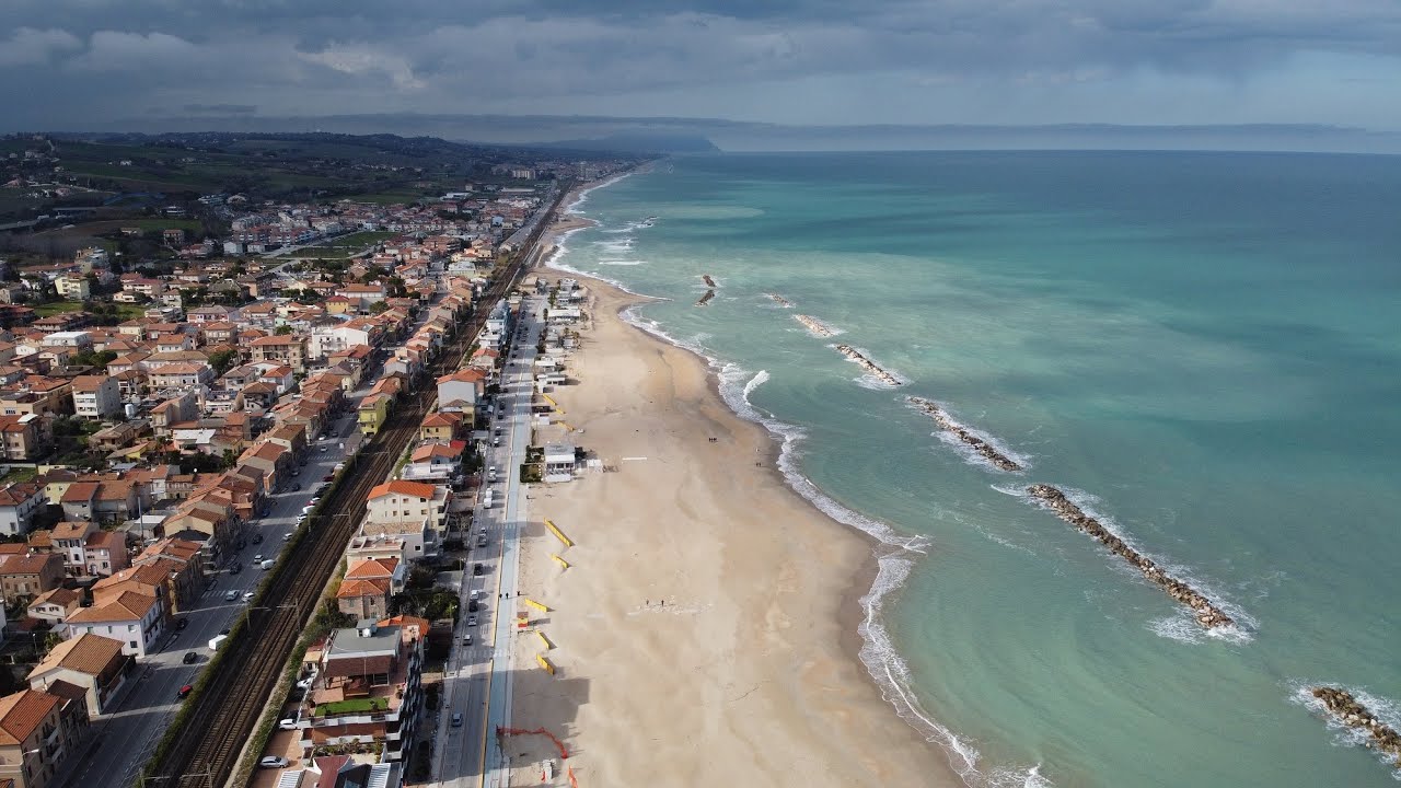 Scenic Drone View of Spiaggia Lungomare Nord in Civitanova Marche ๐