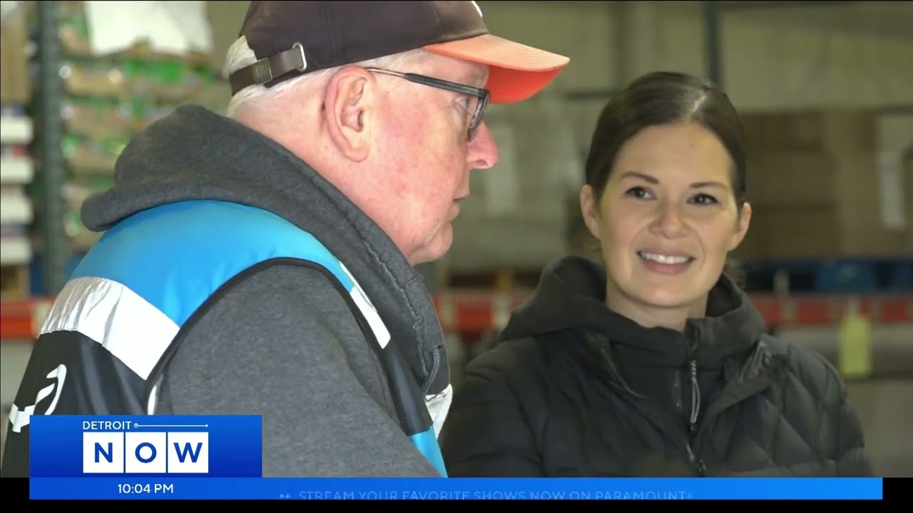 Amazon Flex Drivers Deliver Food to Families 🚚