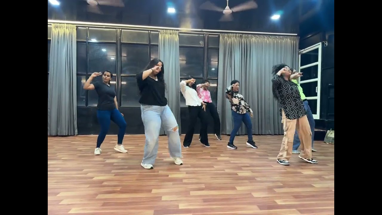 Chinta Ta Chita Chita Dance Performance 🎶