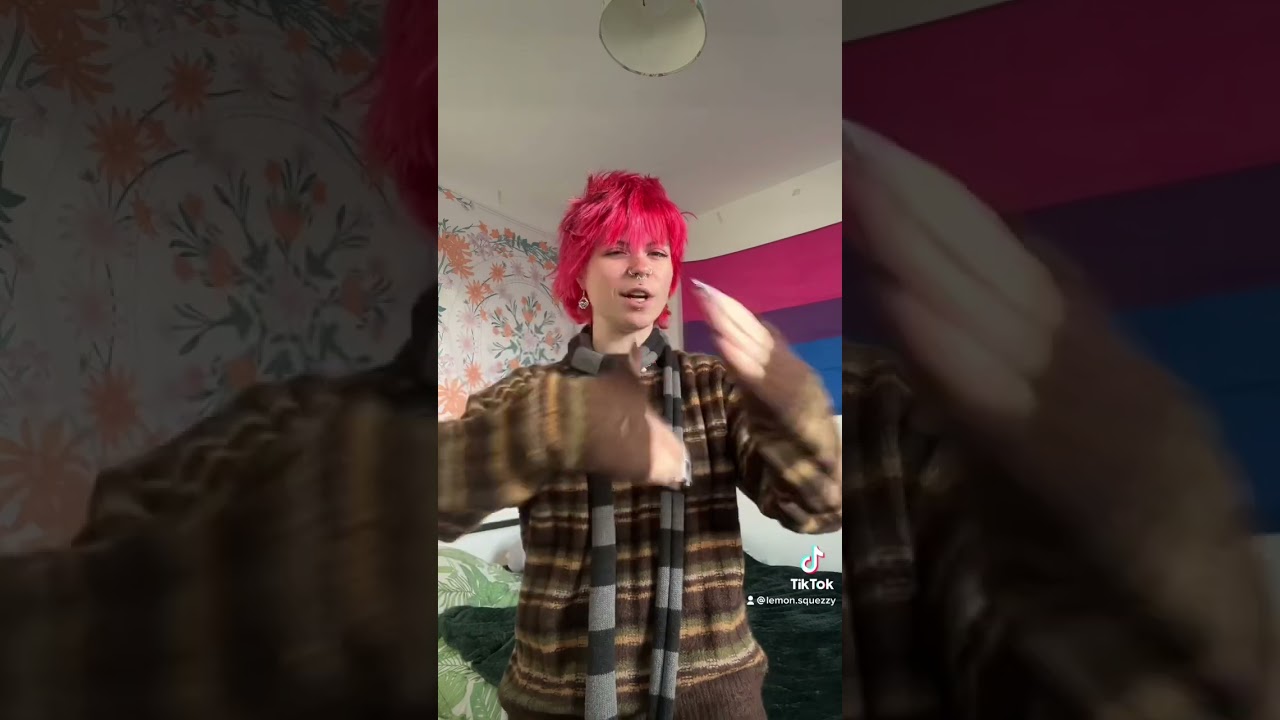 How I Discovered I’m Non-Binary 🌈: My Personal Journey