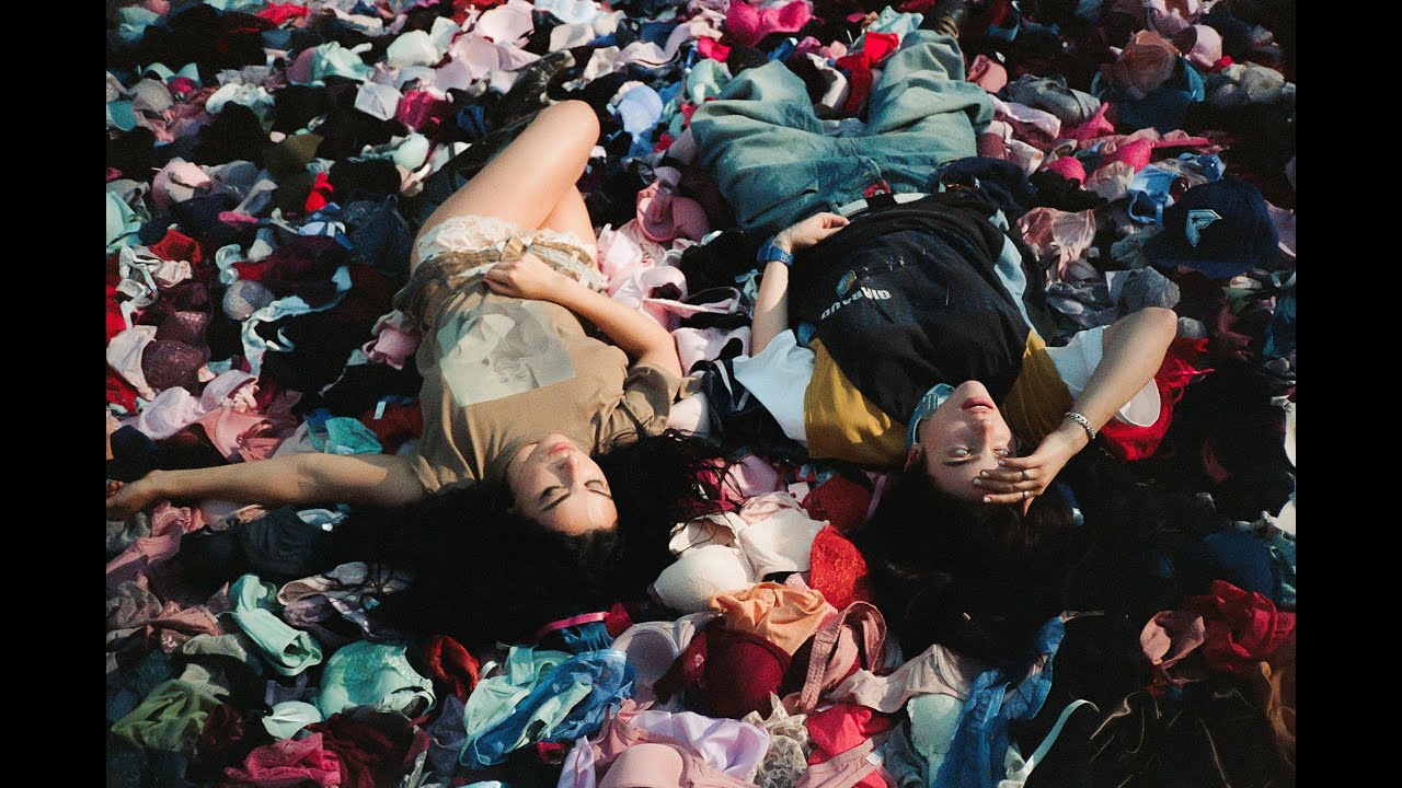 Charli XCX ft. Billie Eilish – 'Guess' (Official Video) 🎶