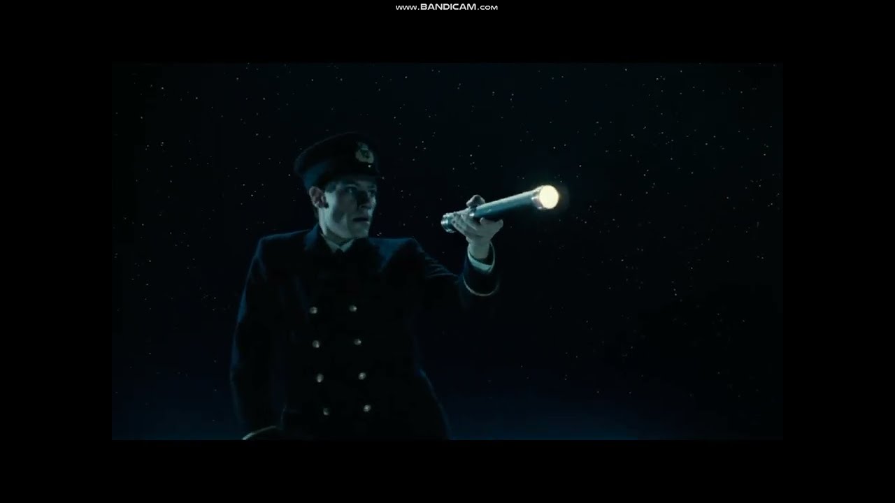 Heroic Rescue: Titanic Officer Harold Lowe’s Brave Actions 🚢