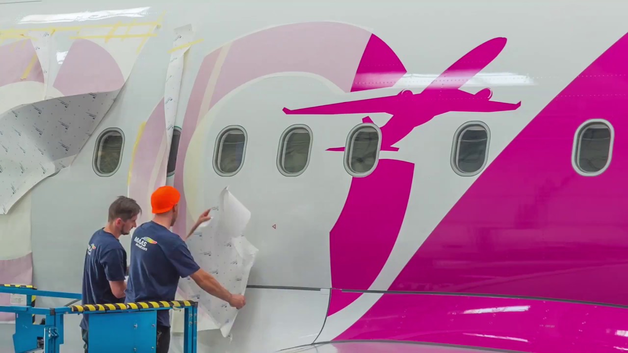 100 Celebrate WIZZ's 100 Aircraft Milestone ✈️ Watch the Special Livery Reveal!
