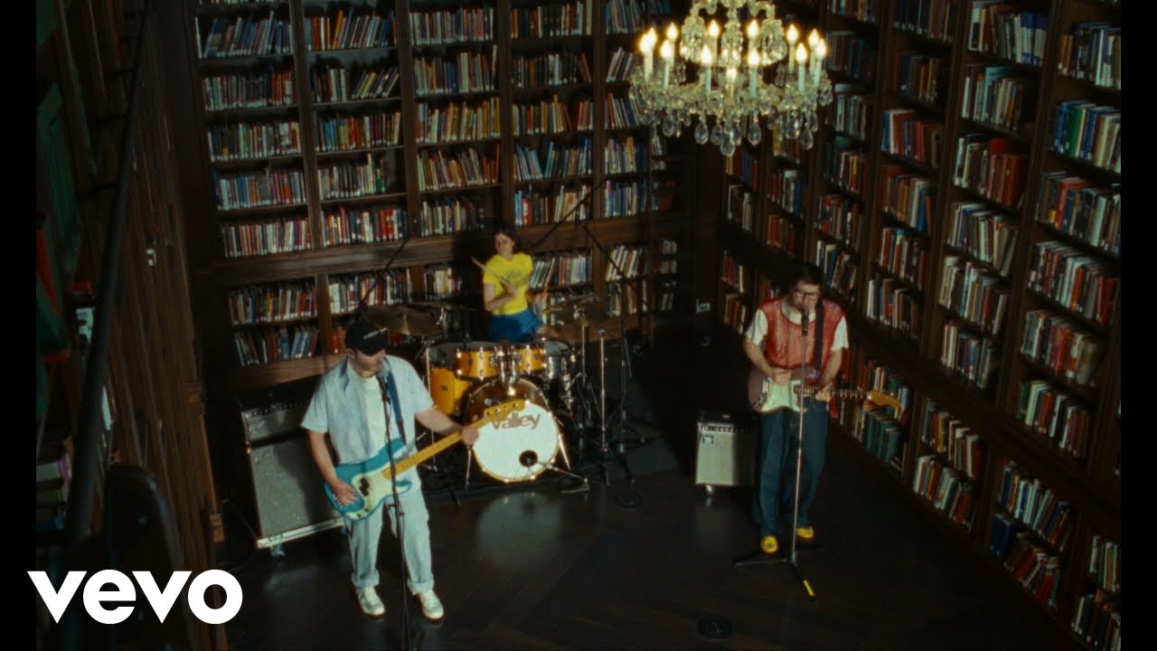 Valley - Bass Player's Brother (Live Performance)