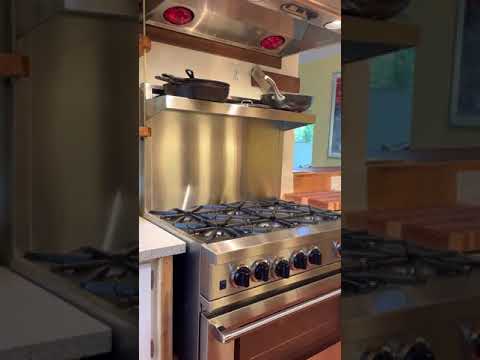 BlueStar, gets one star (a sincere review from a chef).